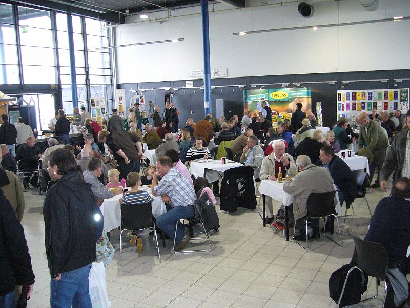 Munster 2009 950.jpg - Besucher in der Schau